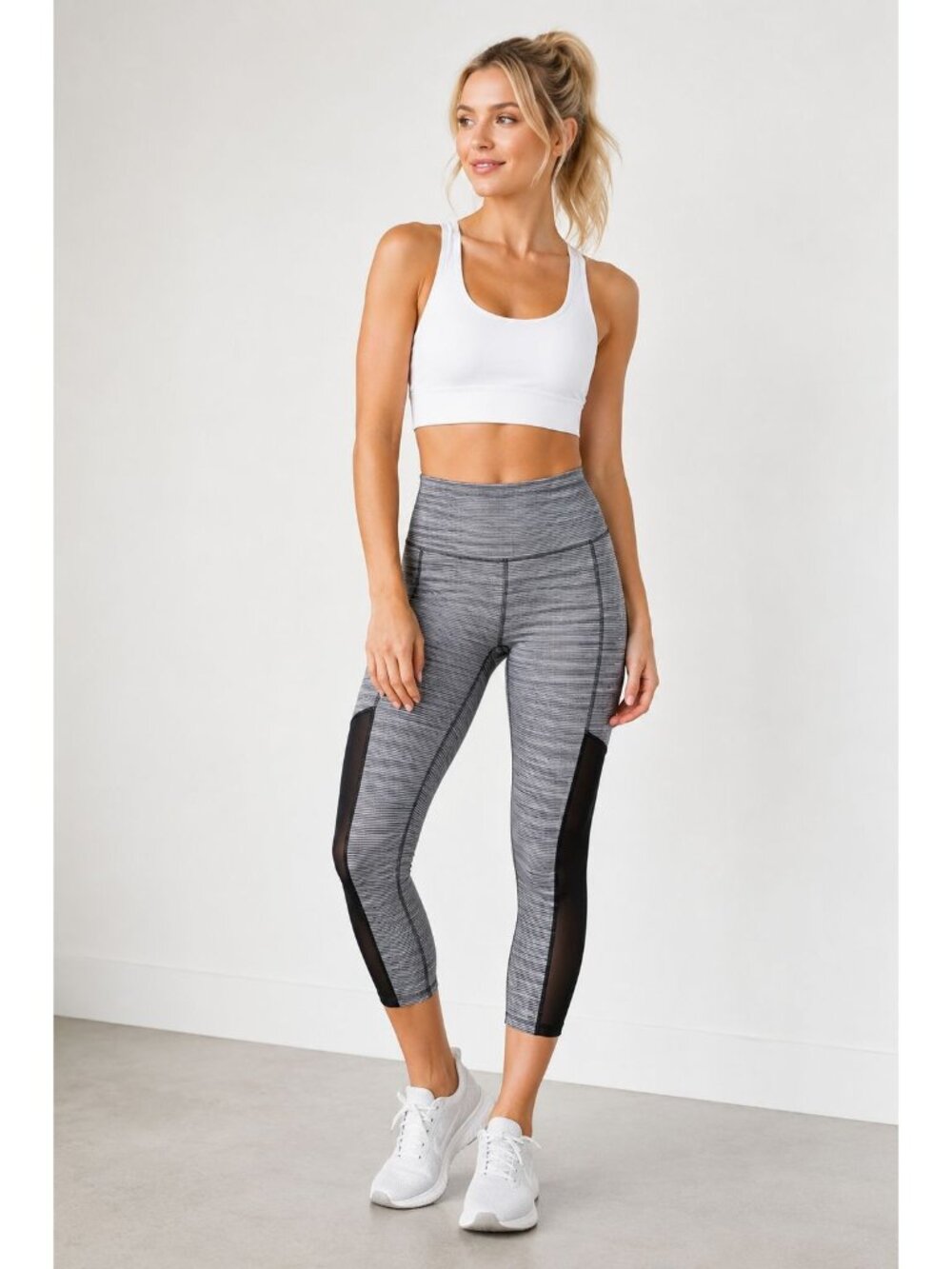 Athleta Women's Athletic Cropped Leggings Gray Size L POckets Workout Athleasure